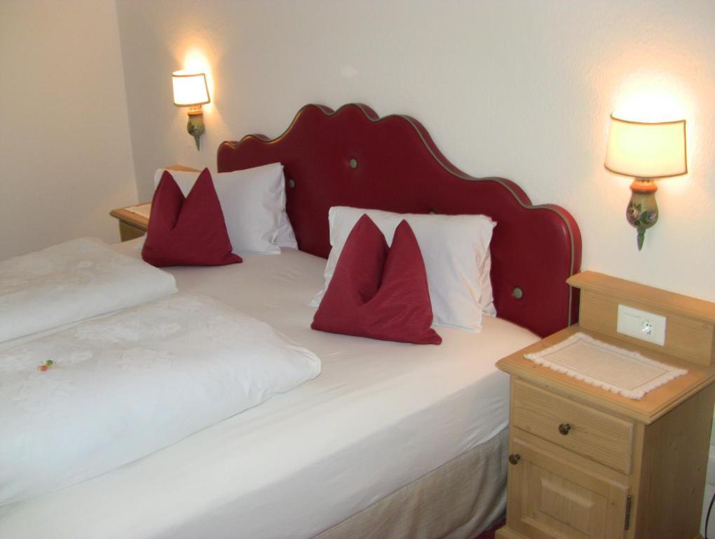 Palmengarten Hotel Gstoer Lagundo Room photo